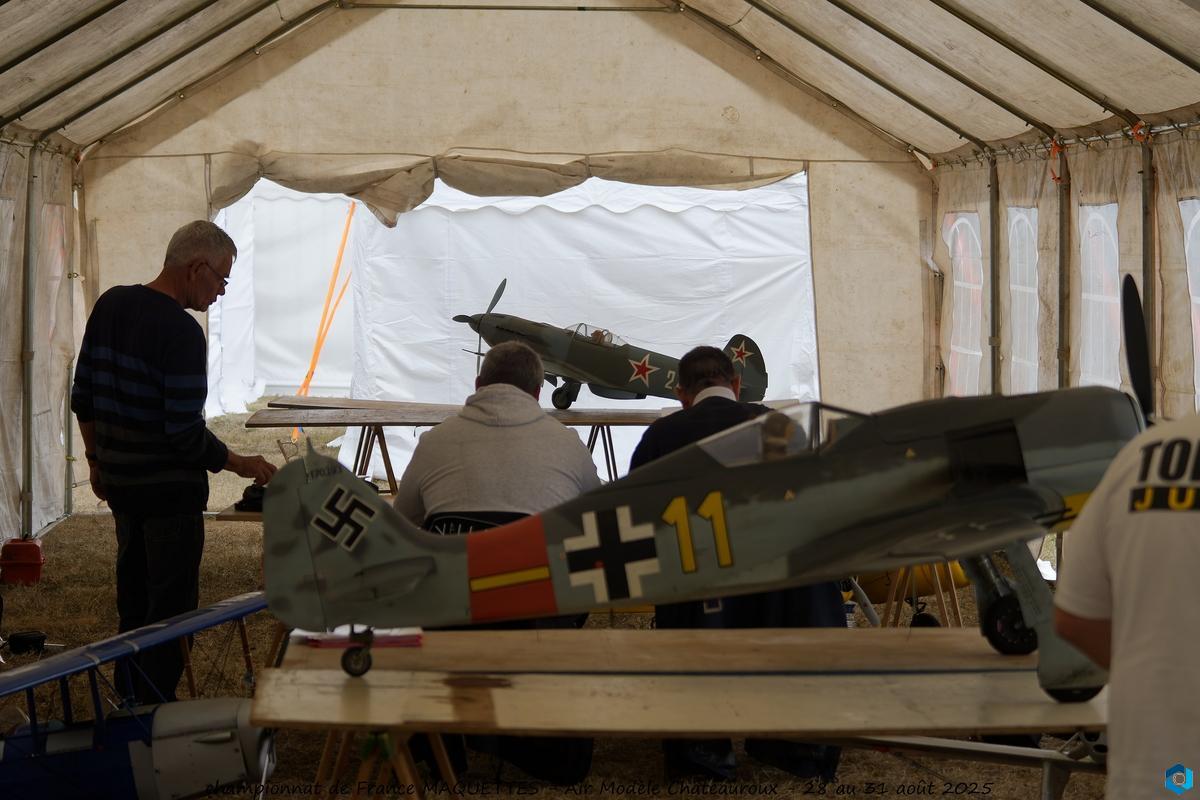 statique_du_fw_190_et_du_yak_3.jpg